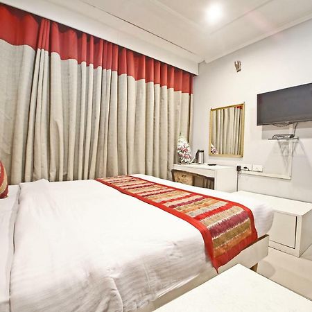 Hotel Diamond Plaza Chandīgarh Esterno foto