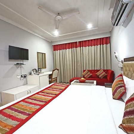 Hotel Diamond Plaza Chandīgarh Esterno foto