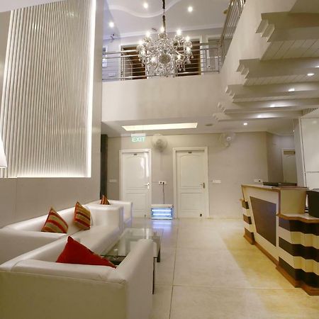 Hotel Diamond Plaza Chandīgarh Esterno foto