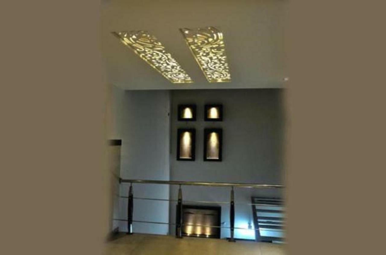 Hotel Diamond Plaza Chandīgarh Esterno foto
