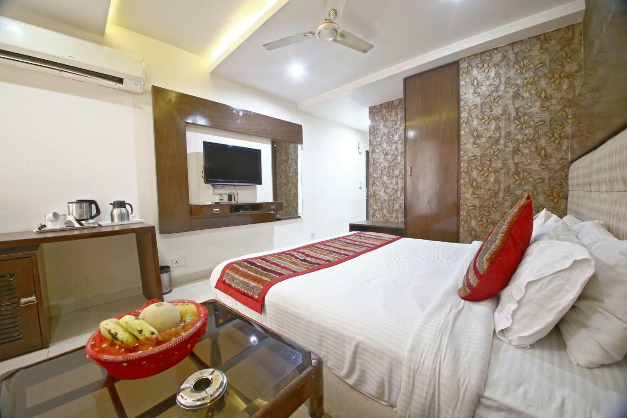 Hotel Diamond Plaza Chandīgarh Esterno foto