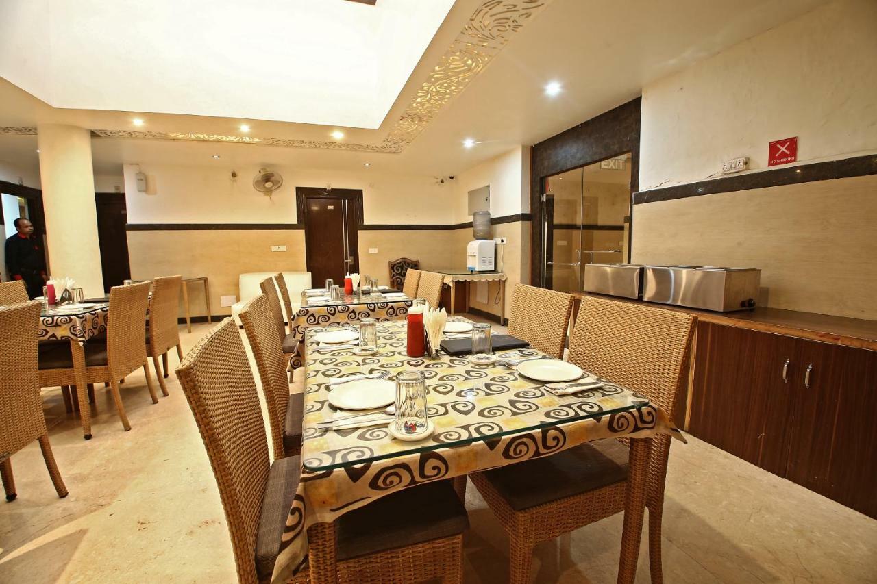 Hotel Diamond Plaza Chandīgarh Esterno foto