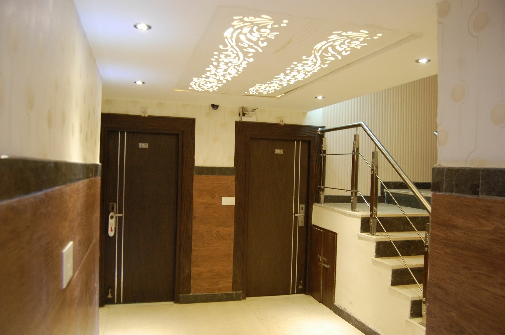 Hotel Diamond Plaza Chandīgarh Esterno foto