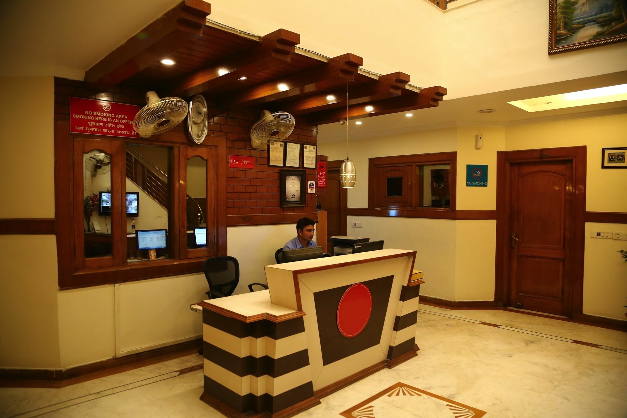 Hotel Diamond Plaza Chandīgarh Esterno foto