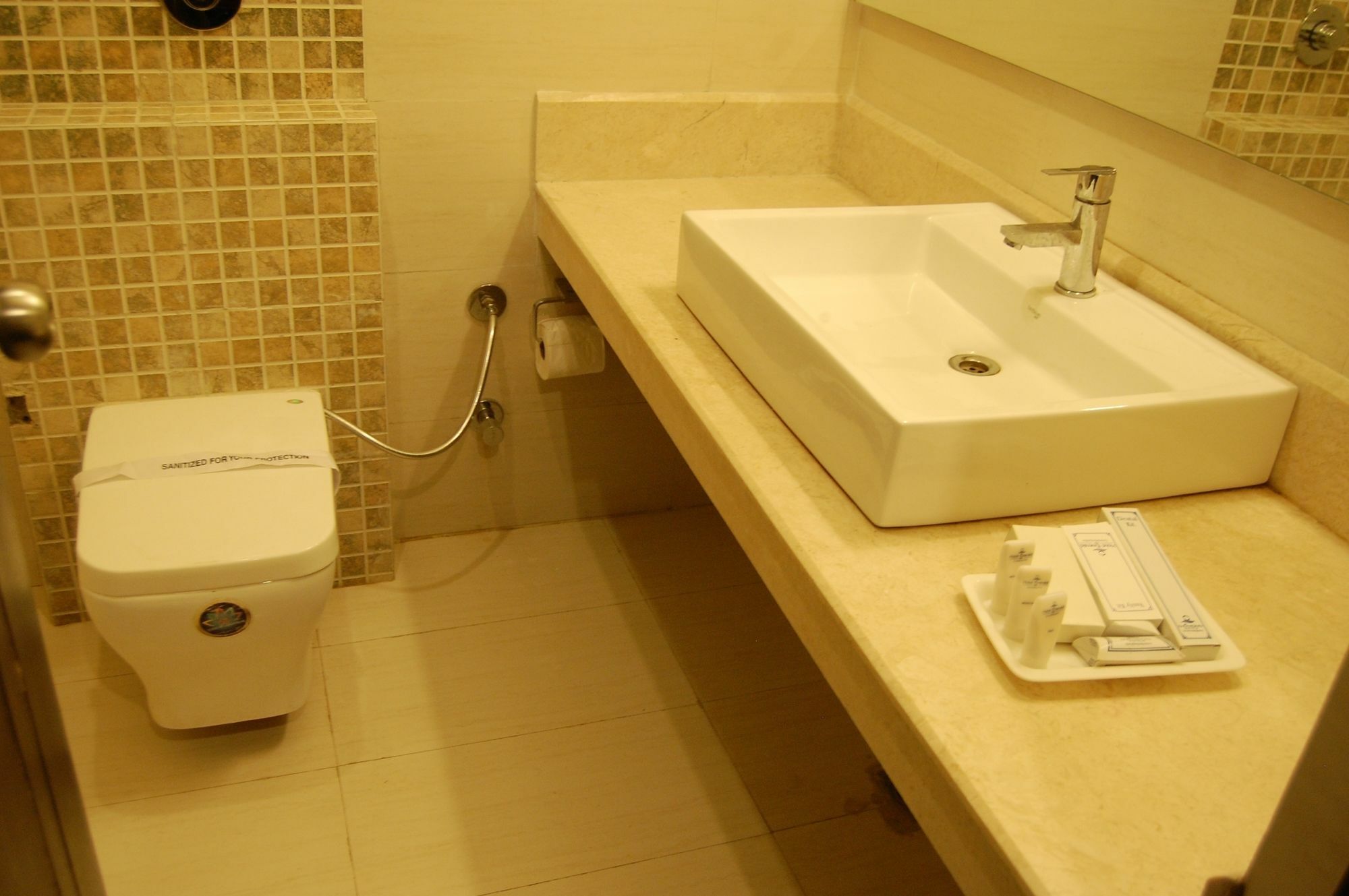 Hotel Diamond Plaza Chandīgarh Esterno foto