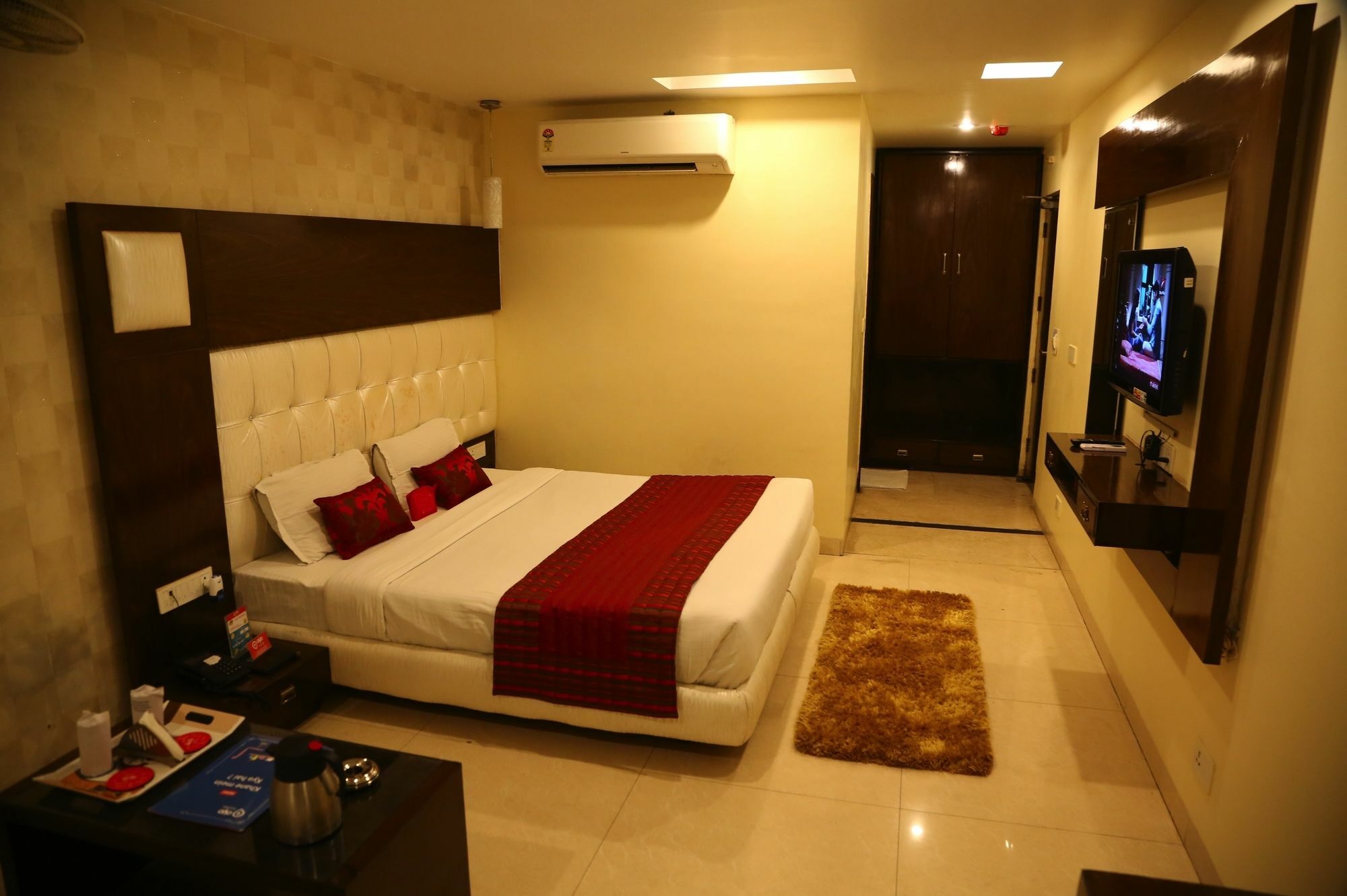 Hotel Diamond Plaza Chandīgarh Esterno foto
